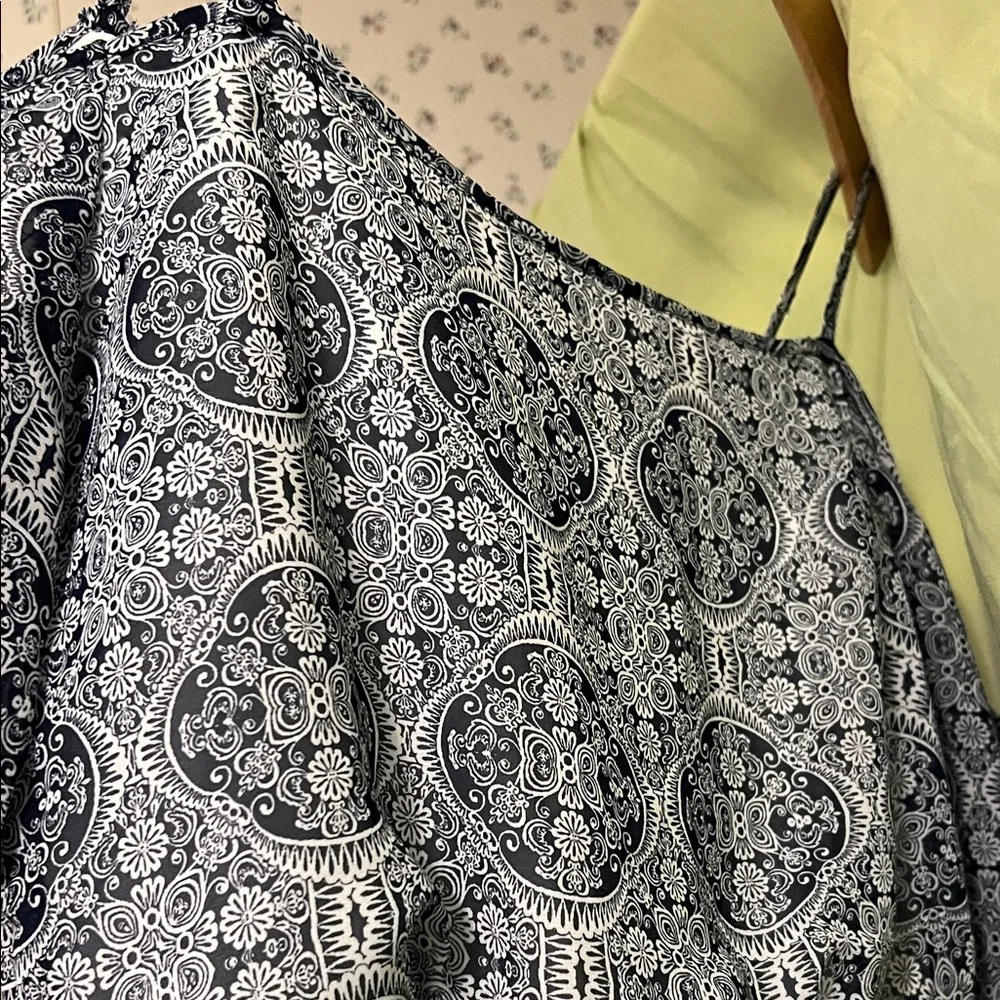 Elegant Navy Blue Patterned Dress - Picture 8 of 10